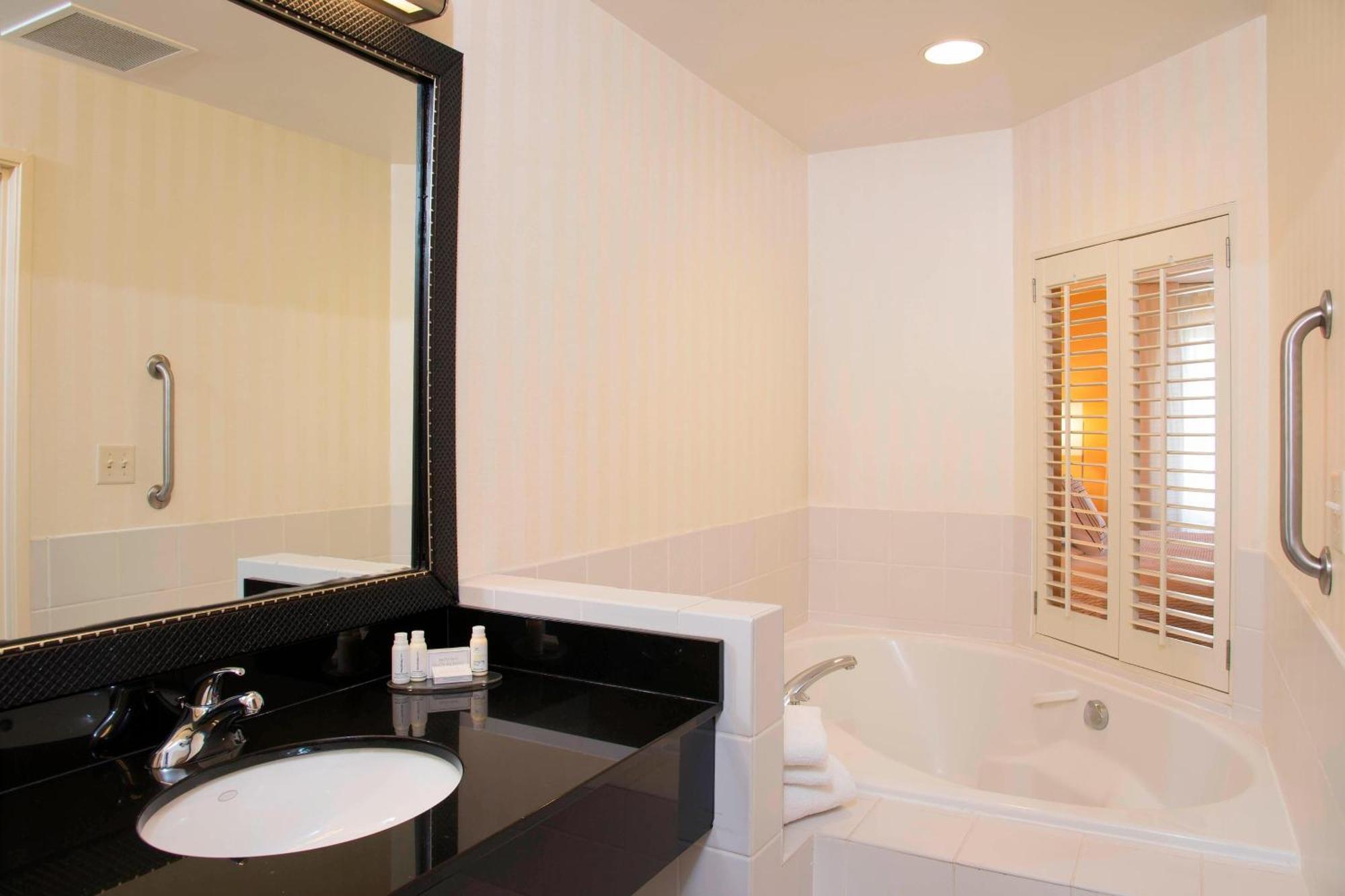 Fairfield Inn & Suites By Marriott Omaha Downtown Екстериор снимка